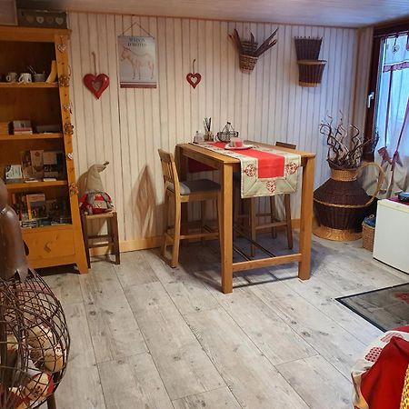 Le Haut-du-Them La Ferme De La-Haut B&B المظهر الخارجي الصورة