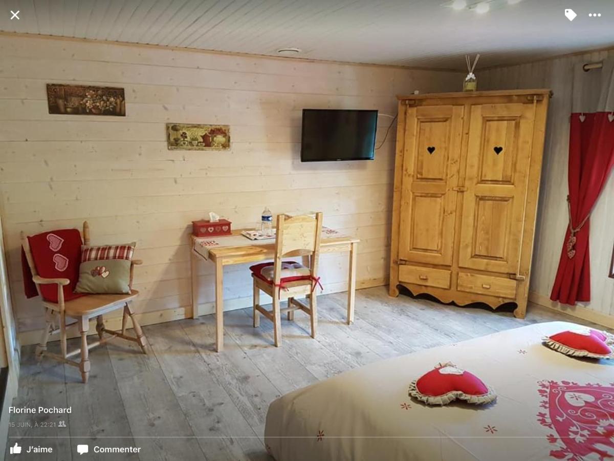 Le Haut-du-Them La Ferme De La-Haut B&B المظهر الخارجي الصورة