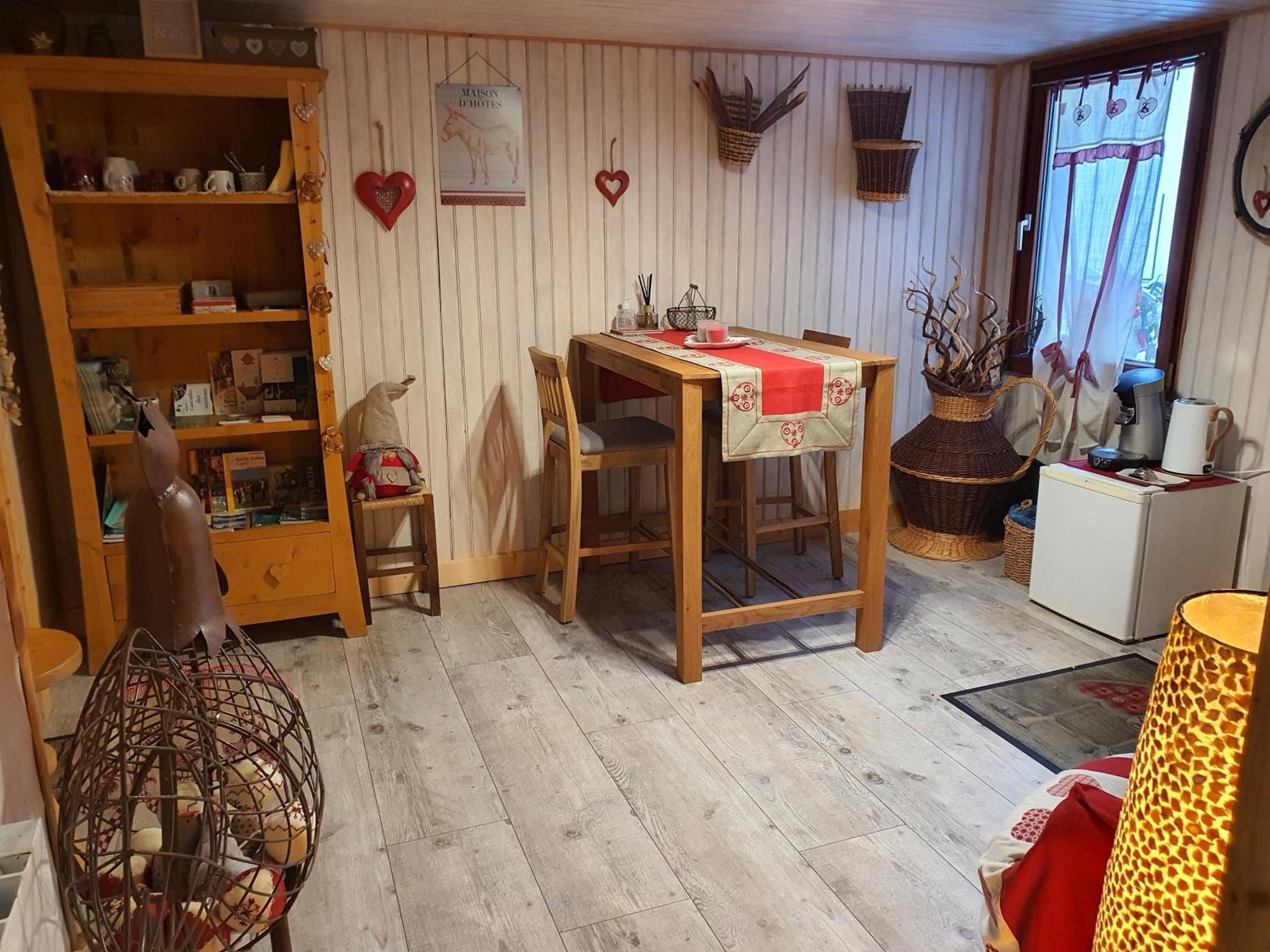 Le Haut-du-Them La Ferme De La-Haut B&B المظهر الخارجي الصورة